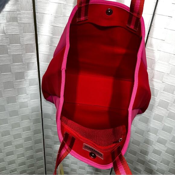 Summersalt x FABFITFUN Neoprene Beach Tote Bag Hot Pink Red - Picture 10 of 14